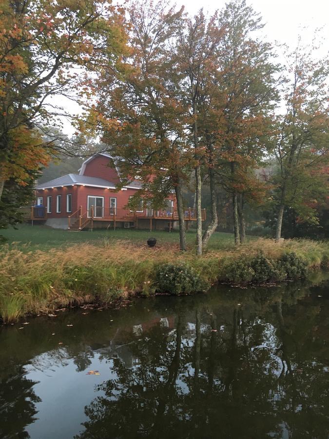 Вилла Domaine Henri-Daze Saint-Pierre-Baptiste Экстерьер фото