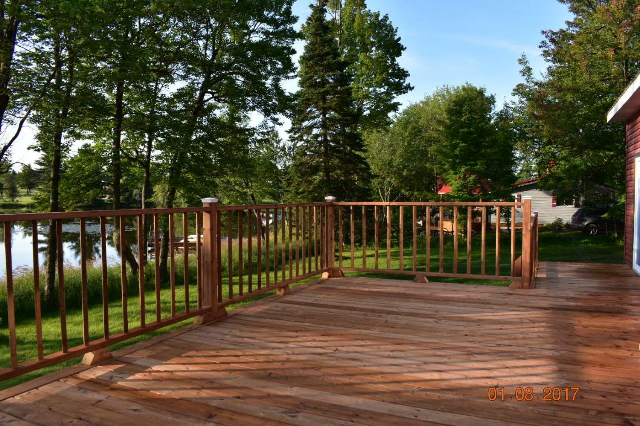 Вилла Domaine Henri-Daze Saint-Pierre-Baptiste Экстерьер фото